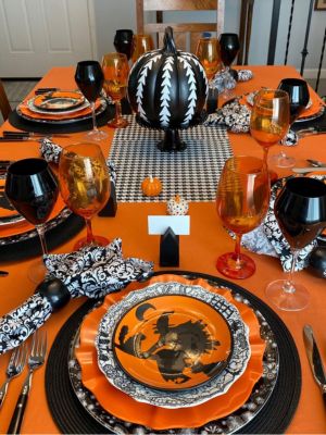 21 Best Halloween Table Settings - Ak Pal Kitchen