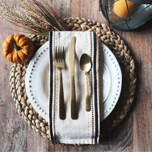 130+ Modern Thanksgiving Table Settings Ideas